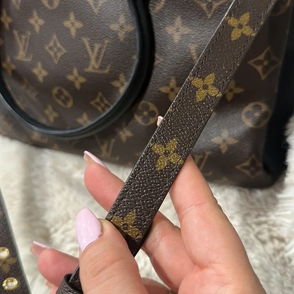 Authentic limited edition discontinued Louis Vuitton Pallas MNG Full NOIR - Picture 8 of 17